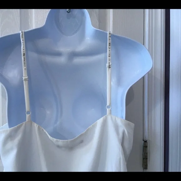 WHBM V-Neck Beaded Top - Picture 5 of 8